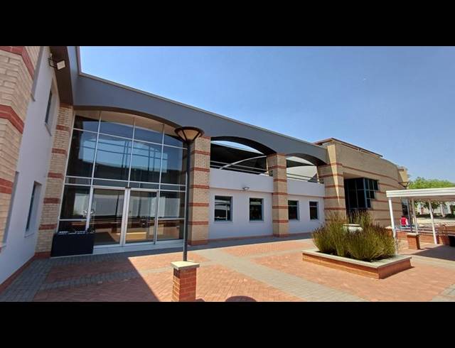 INDUSTRIAL PROPERTY TO RENT IN HALFWAY HOUSE